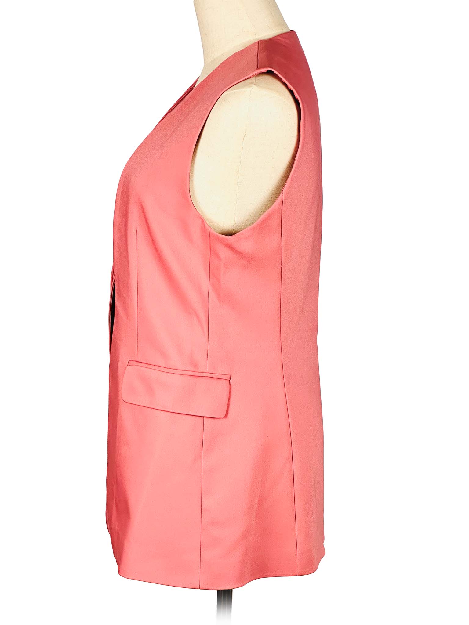 Zara sleeveless pink vest on a mannequin against a white background