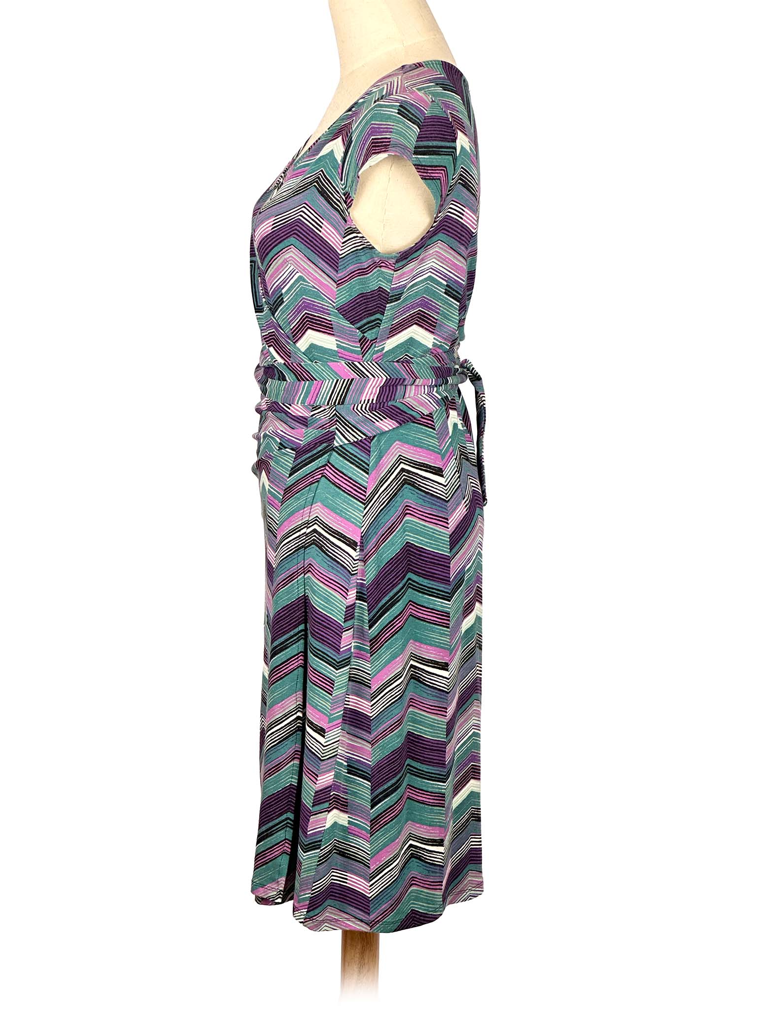 Multicolored zigzag-patterned Ann Taylor dress on a mannequin against a white background